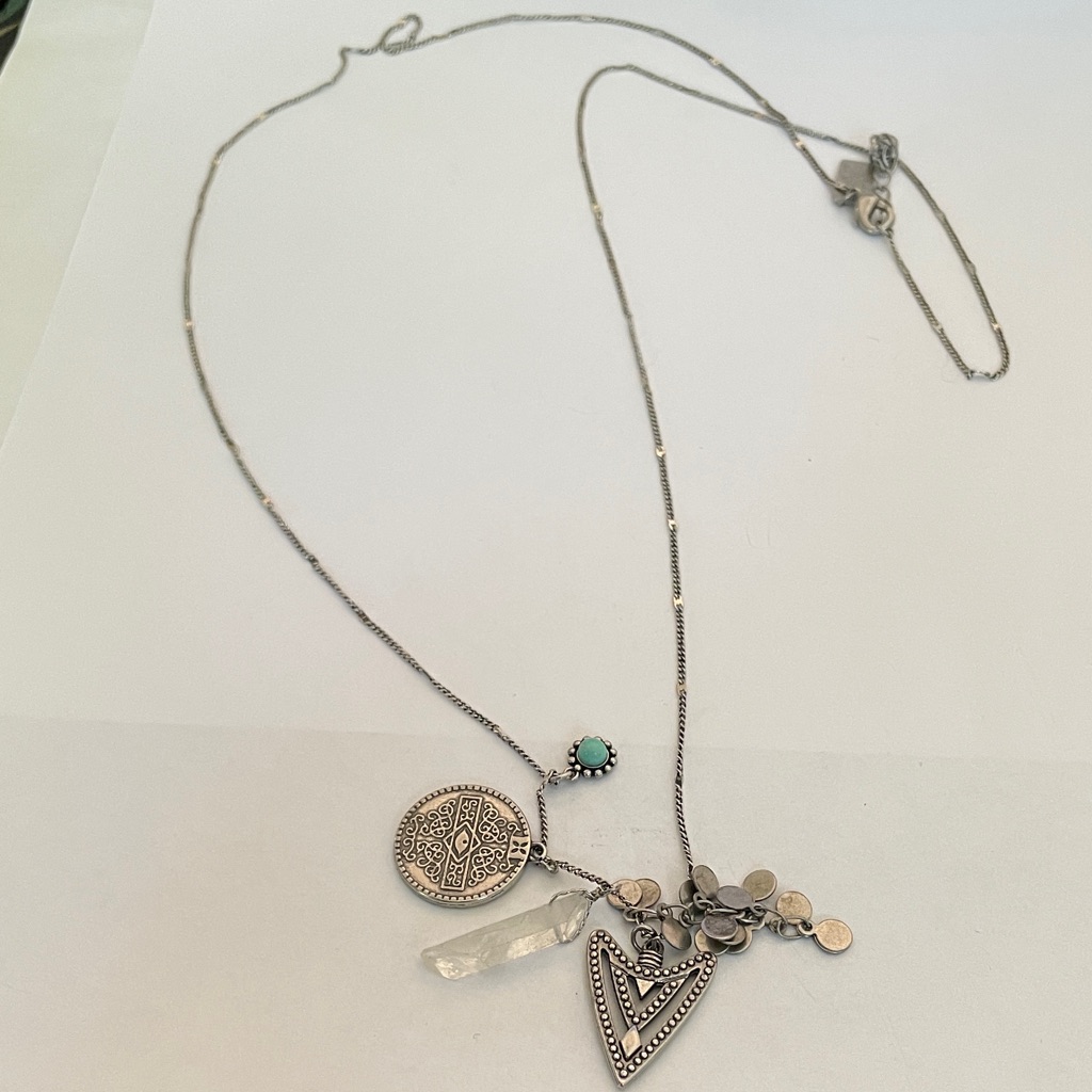 American Eagle Outfitters Silver Necklace With Turquoise And Crystal Accents 9$